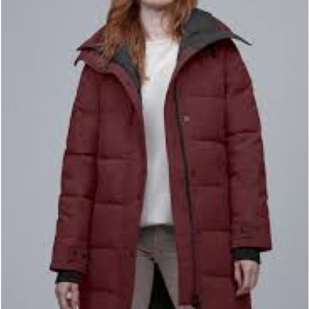Canada goose burgundy parka size medium